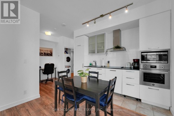 2307 - 12 York Street, Toronto, ON, photo 3