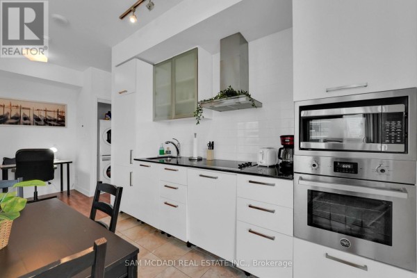Primary Bedroom - 2307 - 12 York Street, Toronto, ON M5J0A9 Photo 4