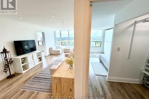 Den - 2307 - 135 Hillcrest Avenue, Mississauga, ON L5B4B1 Photo 5