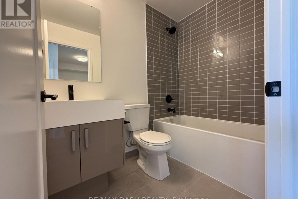 Living room - 2307 - 280 Dundas Street W, Toronto, ON M5T0E3 Photo 4