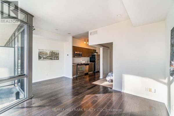 2307 - 832 Bay Street, Toronto, ON M5S1Z6 Photo 4