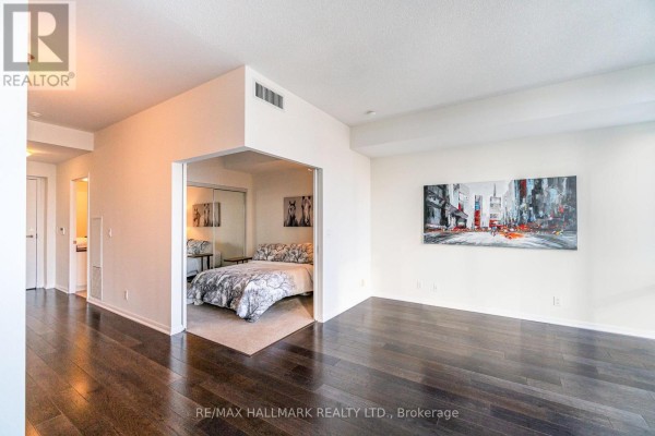 2307 - 832 Bay Street, Toronto, ON M5S1Z6 Photo 5