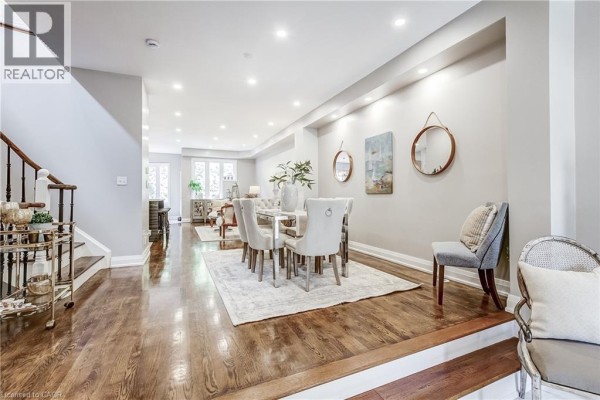 5pc Bathroom - 2307 Woodfield Road, Oakville, ON L6H6Y7 Photo 5