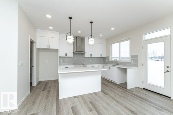 Kitchen - 2308 160 St Sw, Edmonton, AB T6W5X2 Photo 3