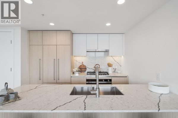 2308 2135 Springer Avenue, Burnaby, BC V5B0C1 Photo 2