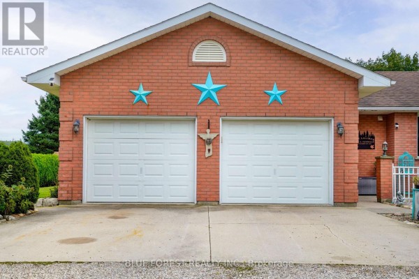 23081 Pioneer Line, West Elgin, ON N0L2C0 Photo 4