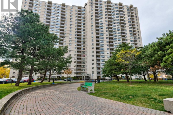 2309 - 390 Dixon Road, Toronto, ON, photo 2