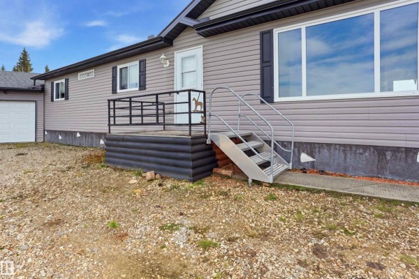 Primary Bedroom - 2309 Twp Road 545, Rural Lac Ste  Anne County, AB T0E1V0 Photo 5