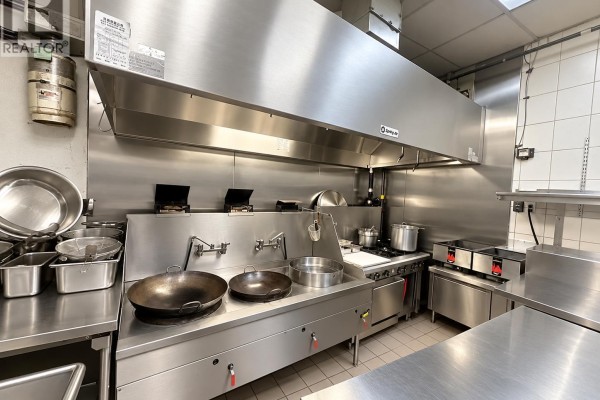 230x 4500 Kingsway, Burnaby