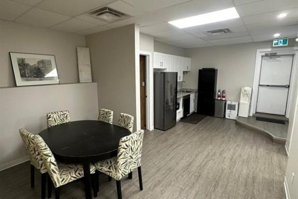 231 10th Street, Brandon, MB, photo 2