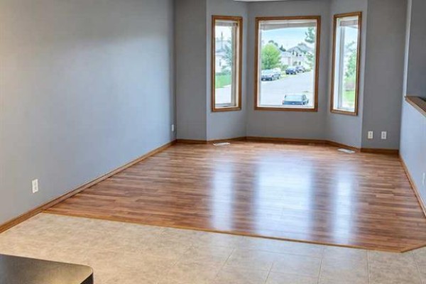 2pc Bathroom - 231 Kendrew Drive, Red Deer, AB T4P3Z1 Photo 4