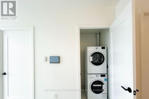 2311 - 5 Defries Street, Toronto, ON M5A3R4 Photo 5