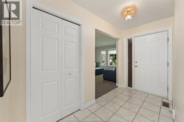 4pc Bathroom - 2311 Amy Lynn Park, Windsor, ON N9E4N3 Photo 3