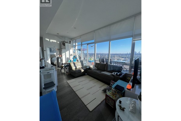 2311 Beta, Burnaby, BC V5C0M1 Photo 3