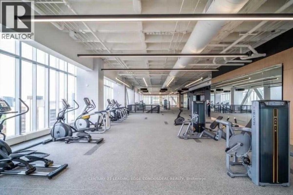 2312 - 488 University Avenue, Toronto, ON M5G0C1 Photo 3