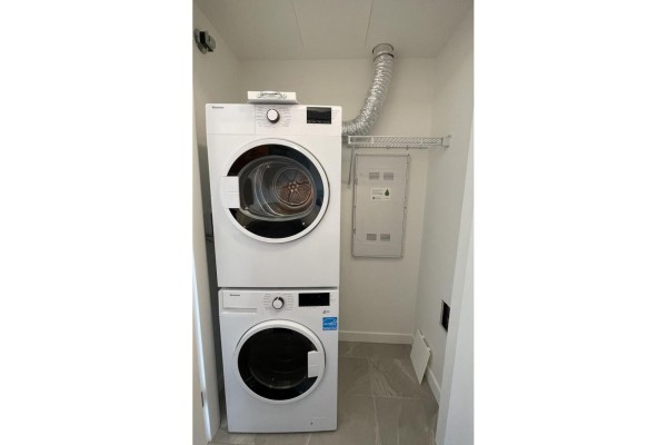 2312 13350 Central Avenue, Surrey, BC V3T0S1 Photo 3