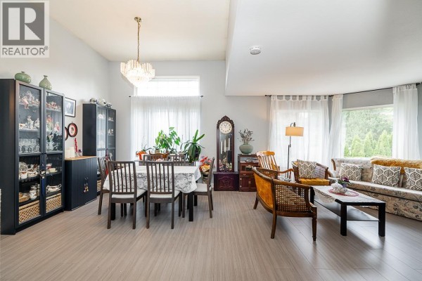 23161 123a Avenue, Maple Ridge, BC V2X1X8 Photo 5