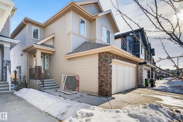 Kitchen - 2317 158a St Sw, Edmonton, AB T6W4L1 Photo 3