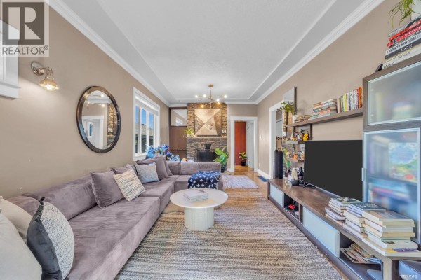 2317 Graveley Street, Vancouver, BC V5L3C3 Photo 4