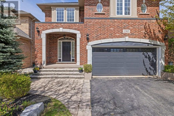 Residential for rent at 2317 Parkglen Avenue, Oakville, ON - MLS® i384Jn