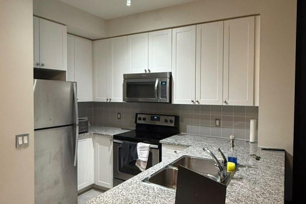 2318 - 339 Rathburn Road W, Mississauga, ON L5B0K6 Photo 5