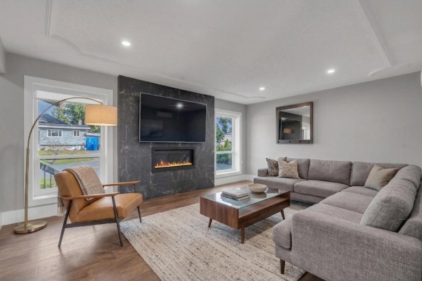 2319 Hemlock Street, Abbotsford, BC V2T3A1 Photo 3