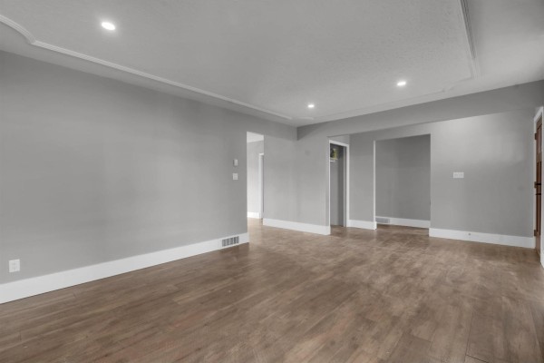 2319 Hemlock Street, Abbotsford, BC V2T3A1 Photo 4