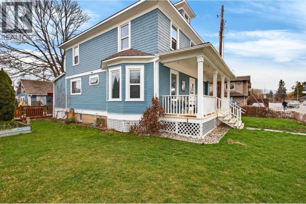 2319 Pandosy Street, Kelowna, BC, photo 2