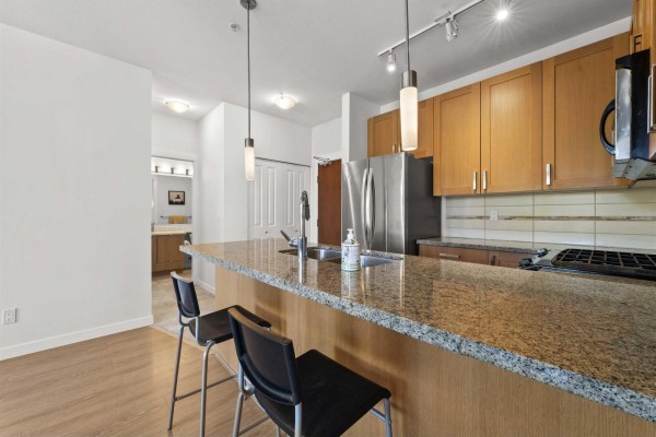 232 15918 26 Avenue, Surrey, BC V3Z5K3 Photo 4