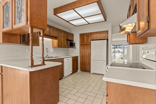 232 32691 Garibaldi Drive, Abbotsford, BC V2T5T7 Photo 4