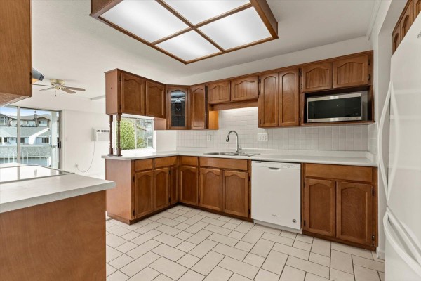 232 32691 Garibaldi Drive, Abbotsford, BC V2T5T7 Photo 5