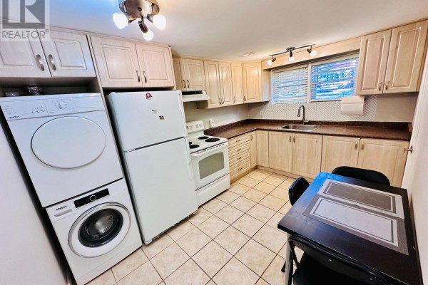 232 Aldercrest Road, Toronto, ON M8W4J7 Photo 4