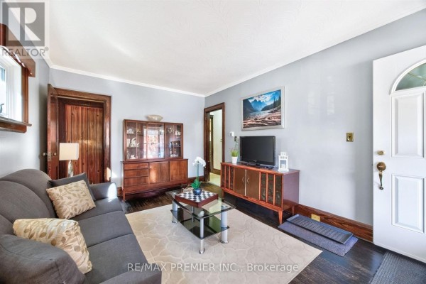 Bedroom 3 - 232 John Street, Toronto, ON M9N1K2 Photo 4