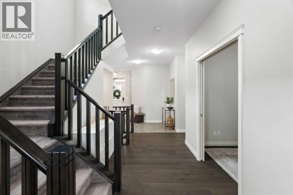 Kitchen - 232 Nolancrest Heights Nw, Calgary, AB T3R0V8 Photo 4