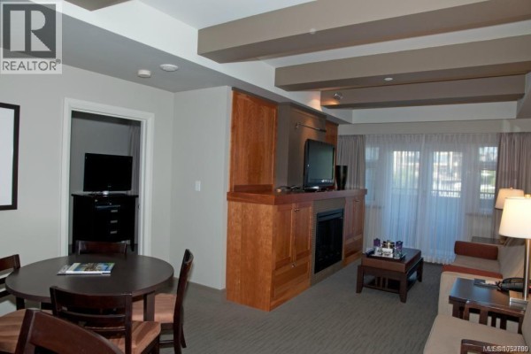 Living room - 232/234 1999 Country Club Way, Langford, BC V9B6R3 Photo 5