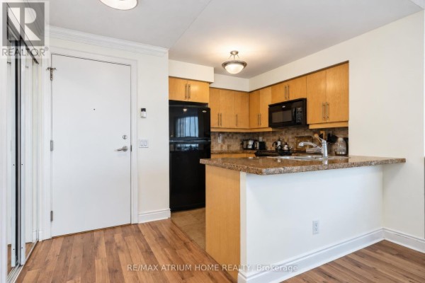 Primary Bedroom - 2320 - 25 Greenview Avenue, Toronto, ON M2M1R2 Photo 4