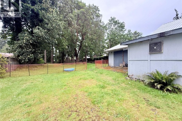 Laundry room - 2321 Sooke Rd, Colwood, BC V9B1X6 Photo 5