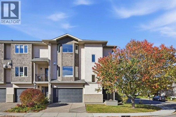 Kitchen - 2323 1 Street Ne, Calgary, AB T2E9E6 Photo 4