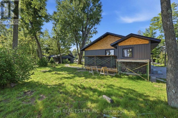 Primary Bedroom - 2324 Salmon Bay Road, Douro Dummer, ON K0L2H0 Photo 2