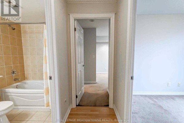 Bedroom 2 - 2326 - 3888 Duke Of York Boulevard, Mississauga, ON L5B4P5 Photo 5