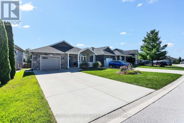 2327 10th Avenue E, Owen Sound, ON, photo 2