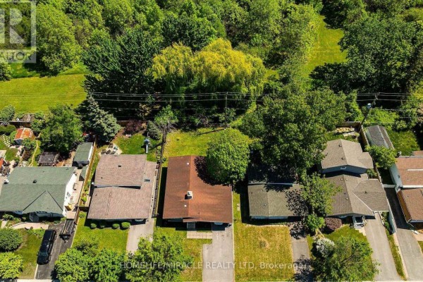 2329 Ryder Street, Ottawa, ON K1H6X4 Photo 5