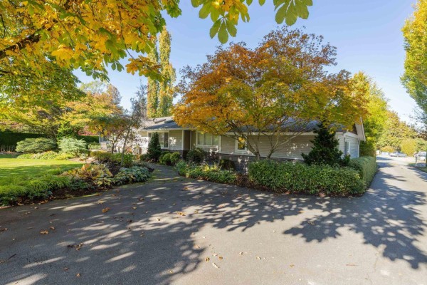 23293 34a Avenue, Langley, BC V2Z2H6 Photo 2