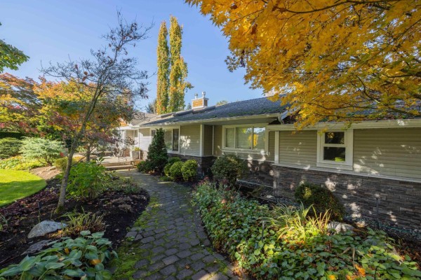 23293 34a Avenue, Langley, BC V2Z2H6 Photo 3