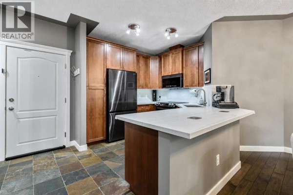 Kitchen - 233, 20 Discovery Ridge Close Sw, Calgary, AB T3H5X4 Photo 2