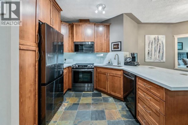 Living room - 233, 20 Discovery Ridge Close Sw, Calgary, AB T3H5X4 Photo 4