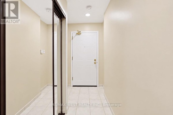 233 - 65 Trailwood Drive, Mississauga, ON, photo 2