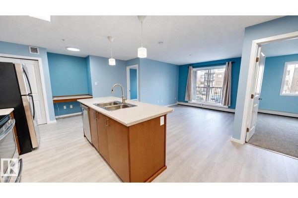 Kitchen - #233 504 Albany Wy Nw, Edmonton, AB T6V0L2 Photo 2