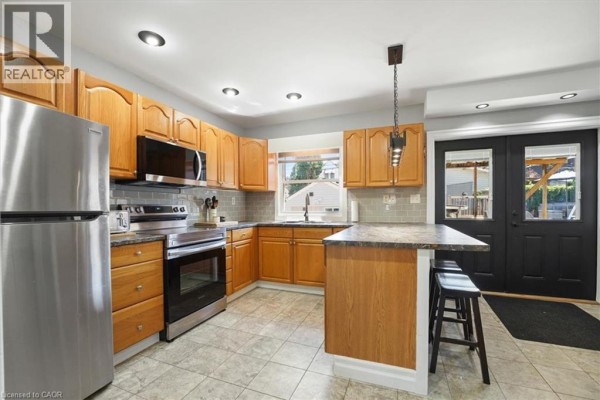 Den - 233 Auburn Avenue, Hamilton, ON L8K3B7 Photo 4
