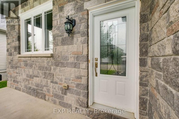 233 Belfort Street, Russell, ON K0A1W0 Photo 5